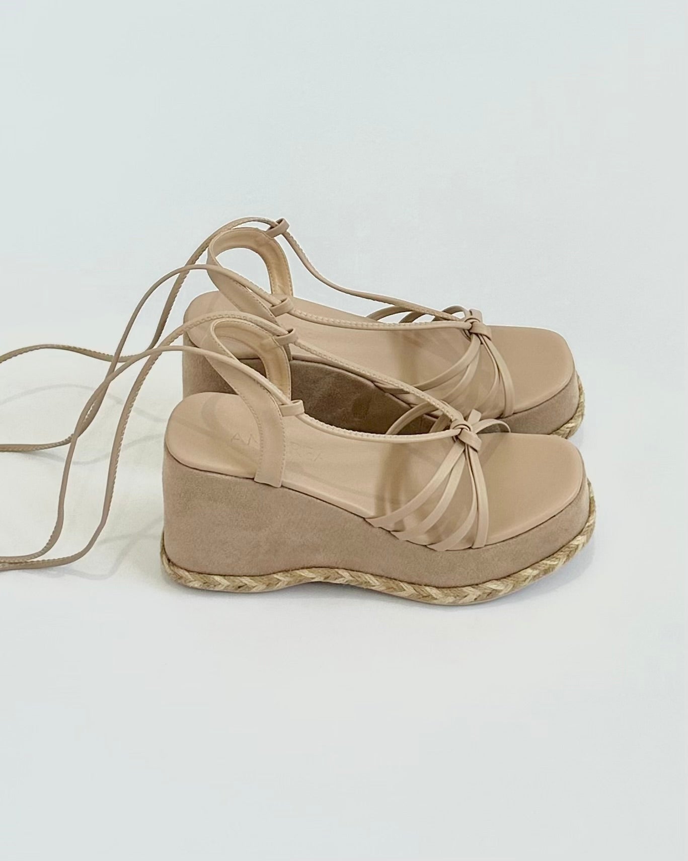Plataformas Cuña Loana Beige