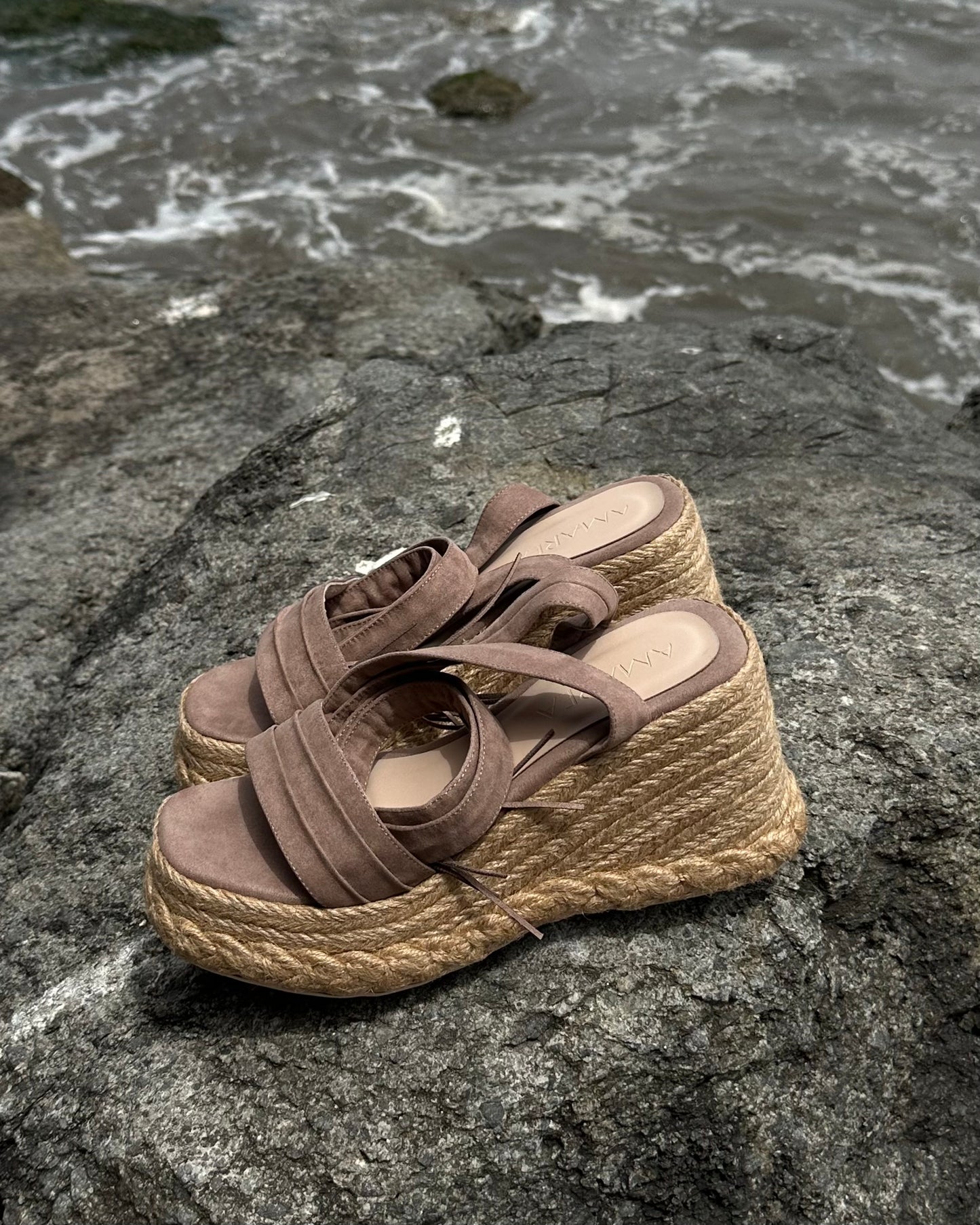 Plataformas Cuña Nala Almendra