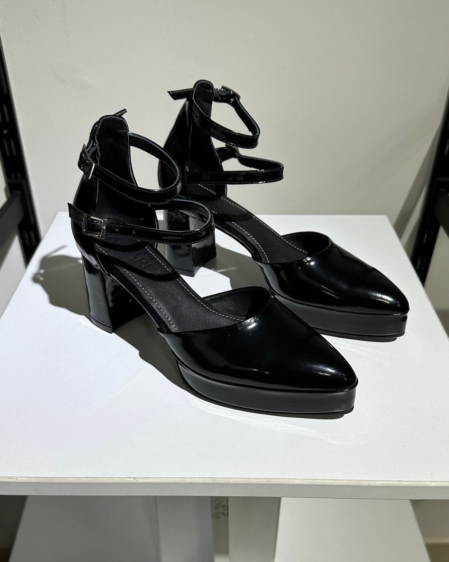 Tacos Cora Heels Black